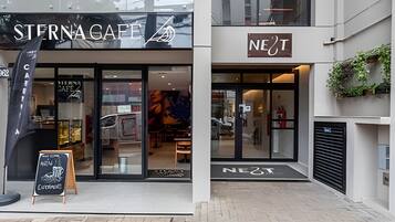 Estúdio básico | Detalhe da fachada