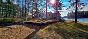 3-bedroom lake house minutes from Pictured Rocks boat cruises and Munising!