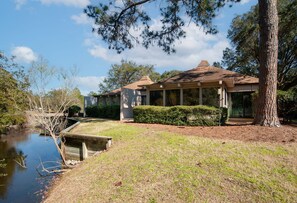 Exterior - Relax & Unwind|2BR Sea Pines Getaway (Hilton Head Island)