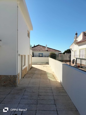 Enceinte de lâhĂ©bergement