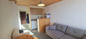 Living area - Val Thorens - 40m2 - South-west balconies with nice view - Pied des Pistes (Les Belleville)