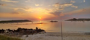 Beach - The setting sun (Carantec)