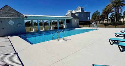 3-bedroom townhome in gorgeous St. Marys with Pool, Boat Ramp and Riverviews