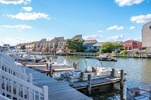 Marina - Modernized Bayfront Retreat Near Jolly Roger, Boat Slip Available (Ocean City)