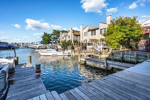 Marina - Modernized Bayfront Retreat Near Jolly Roger, Boat Slip Available (Ocean City)