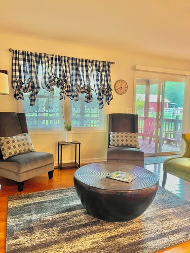 Horse-Friendly Crossville Home! Golf, Hike & More!