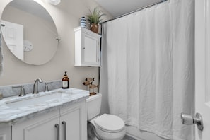 Hair dryer, soap, toilet paper - Lakefront Oasis Near the Beach (Toms River)