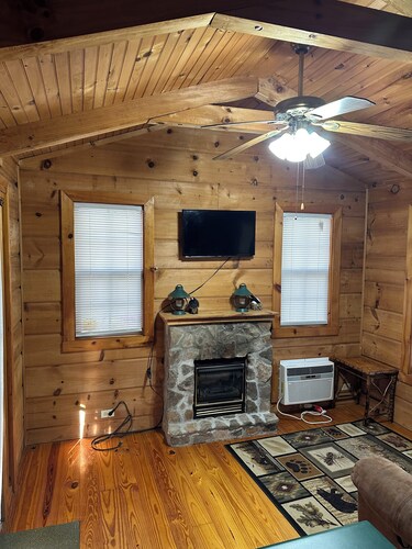 Eastatoee Bears Cabin A