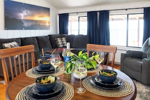 Interior - Best Sunsets on the Lake! 2-Bed 1-Bath | Gameroom! (Abilene)
