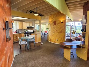 Dining - Mountain View Hideaway (Seattle)