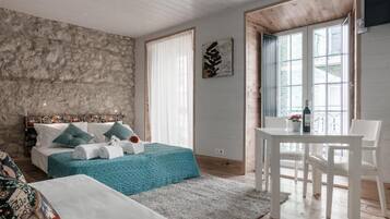 Estudio, 1 cama de matrimonio, balcón, vistas a la ciudad