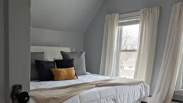 3 chambres, bureau, Wi-Fi gratuit, draps fournis
