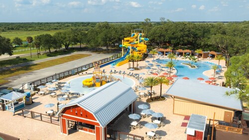Cabin at Westgate River Ranch – Sleeps 4 Standard Lock-Off Memorial Weekend 2026