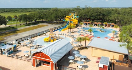 Cabin at Westgate River Ranch – Sleeps 4 Standard Lock-Off Memorial Weekend 2026