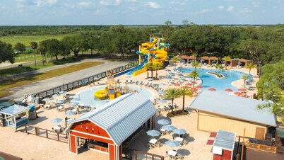 Cabin at Westgate River Ranch – Sleeps 4 Standard Lock-Off Memorial Weekend 2026