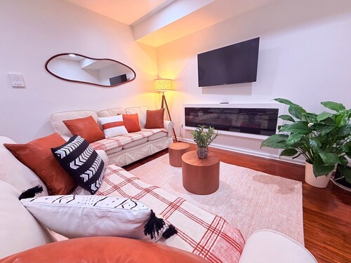 Newly renovated 3-bedroom/2-bath apartment with central AC/heat