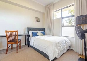 Room - Upscale accommodation close to shops, beach, city and huge parklands (Floreat)