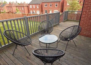 Terrace/patio - Contractors, Families, Groups, Sleeps 10, Secure Free Parking (Nottingham)