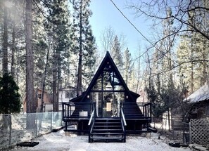 Exterior - Luxe A-Frame Cabin w/ Heated Floors+Prime Location (Big Bear Lake)