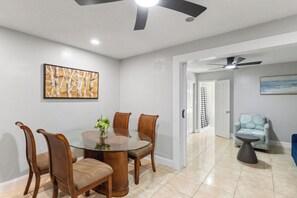 Dining - Hard Rock Stadium Hideaway Guesthouse 1B + Living Den (Miami Gardens)