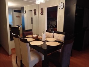 Dining - Apartamento Ideal en Zona Centrica (Jesús María)