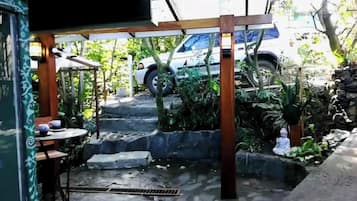 Rumah, 2 kamar tidur, patio | Taman