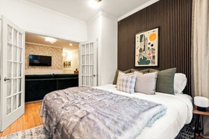 2 chambres, fer et planche à repasser, accès Internet, draps fournis
