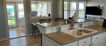 Easy-Access Gull Lakefront Cabin: All-Inclusive Family Friendly Yard & Water Fun