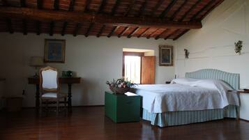 Familienapartment, 2 Schlafzimmer, Nichtraucher, Hügelblick