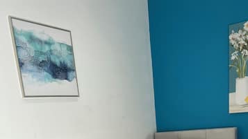 3 bedrooms, WiFi, bed sheets