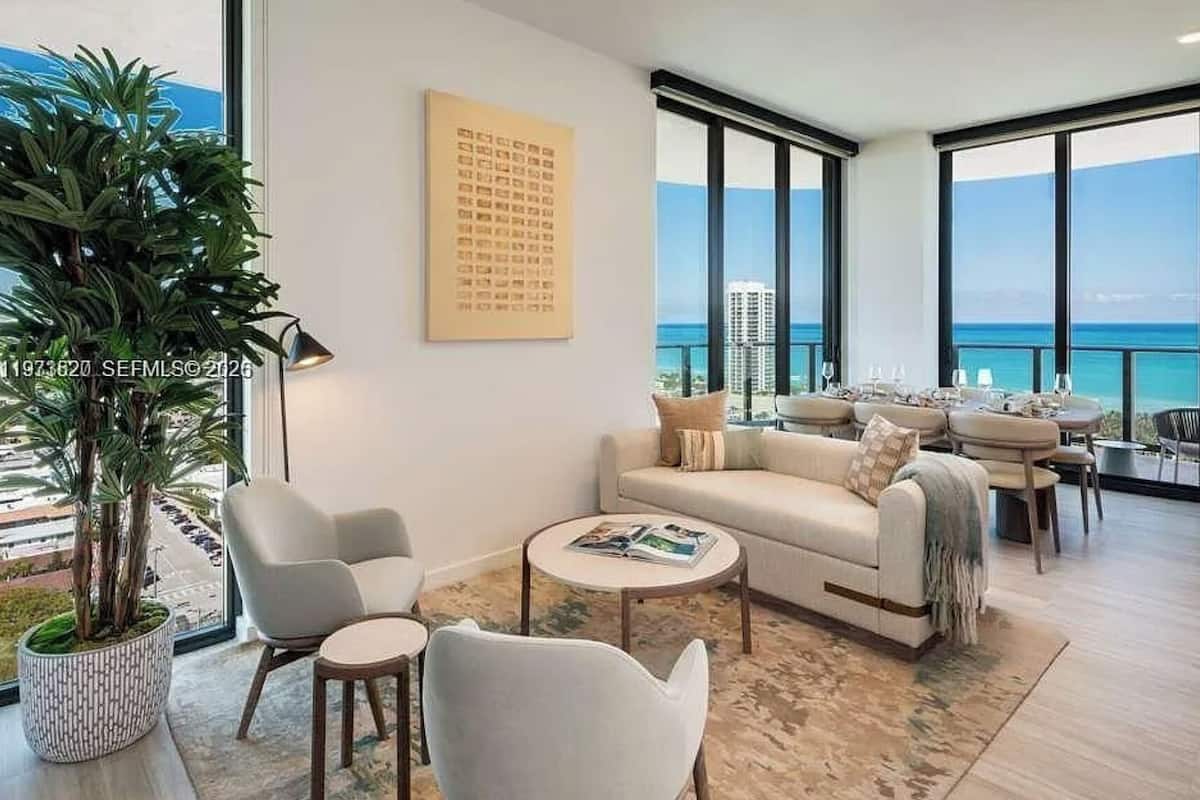 Penthouse Luxe, 3 chambres, vue océan | Coin séjour