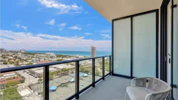 Exclusive Condo, 1 King Bed with Sofa bed, Ocean View | Beach/ocean view