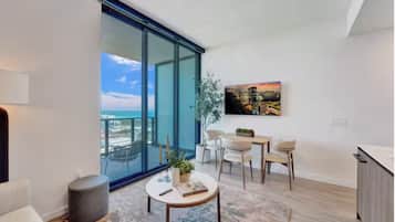 Exclusive Condo, 1 King Bed with Sofa bed, Ocean View | Living area