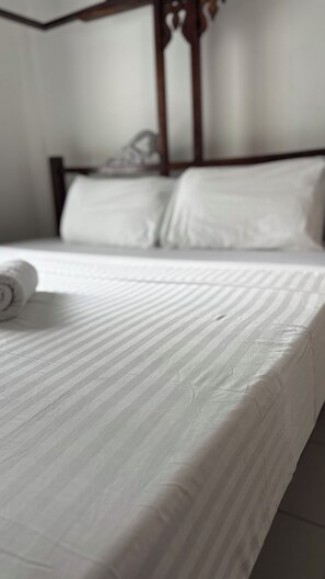 2 bedrooms, iron/ironing board, Internet - Buxton 2 bedroom apartment- WITH AC/HOT SHOWER| NETFLIX (Mombasa)