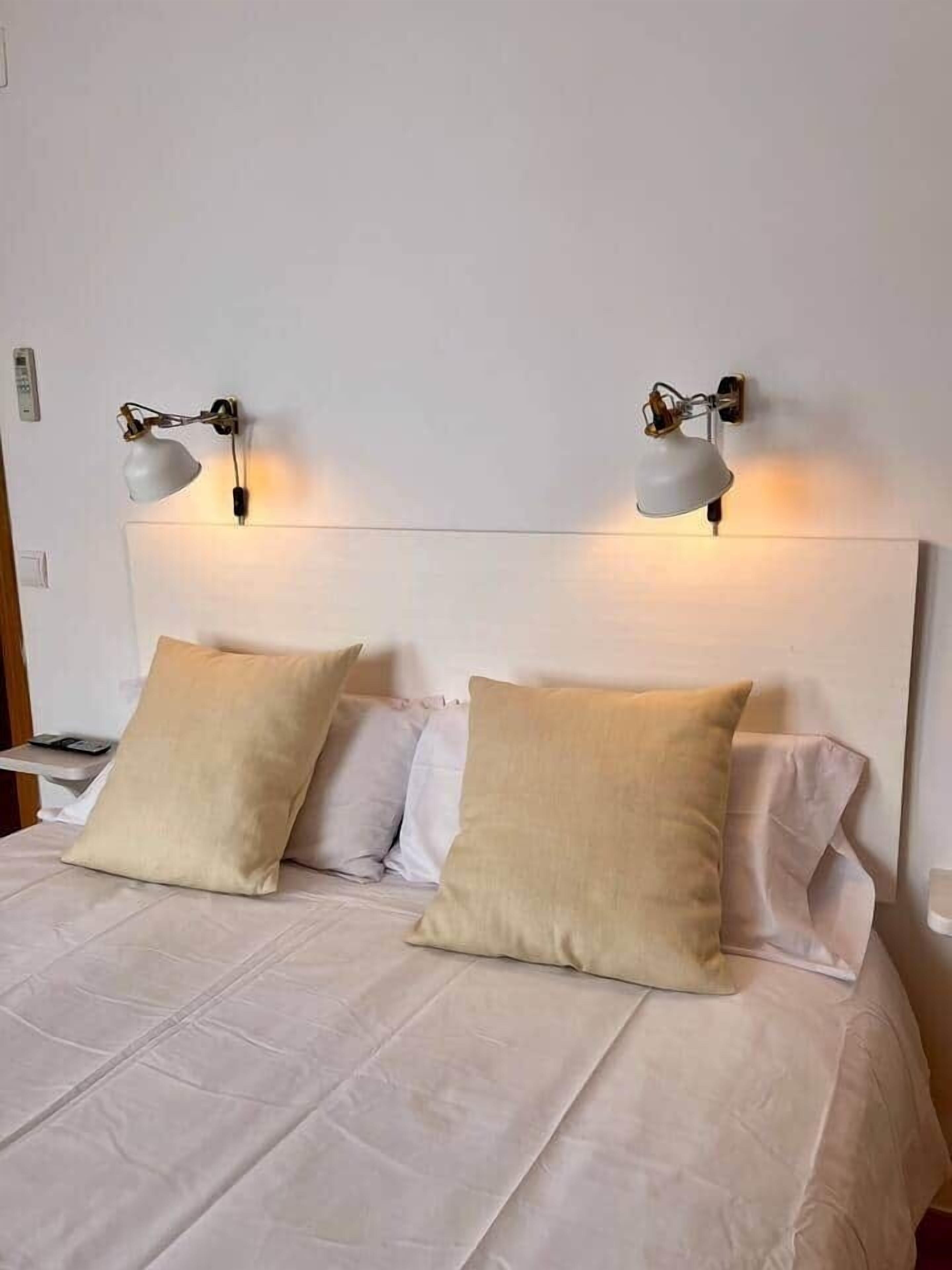 2 slaapkamers, een strijkplank/strijkijzer, wifi, beddengoed