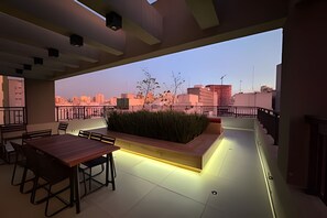Basic Apartment | Outdoor dining - Studio SC (São Paulo)