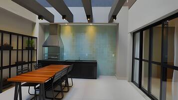 Basic Apartment | Dining