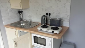 Fridge, microwave, stovetop, electric kettle