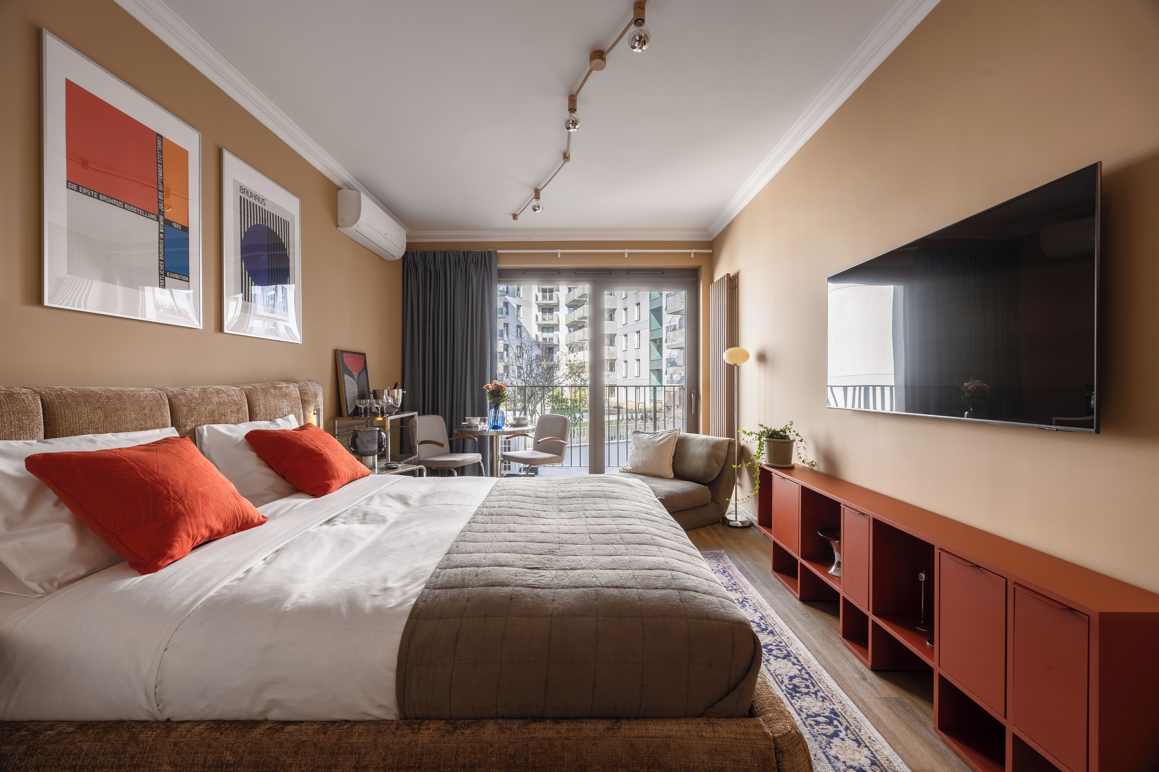 Premium Studio Suite, Balcony, Courtyard View