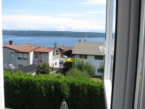 Interior - Discovery Passage Ocean views from your room (Campbell River)