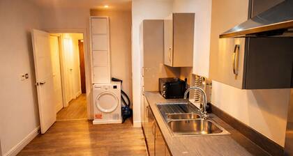 Luxury 2Bedrooms Apt Free Parking Rugby Railway Station