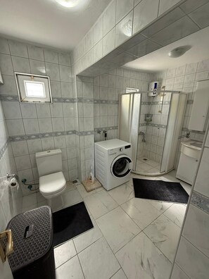 Hair dryer, towels, toilet paper - BEATIFUL LOCAİTON İN İNCEKUM PRİVATE POOL 2+1. (Türkler)