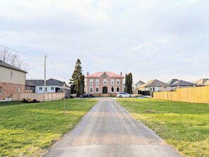 Exterior - Red-roof guest house close to charming downtown with family-friendly yard space (Cobourg)