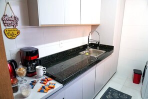 コンフォート アパートメント コートヤードビュー | 専用キッチン