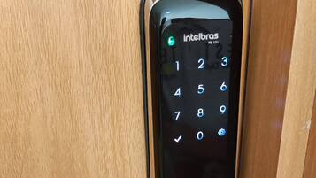 Căn hộ tiện nghi đơn giản, quang cảnh sân vườn | Ngoại thất