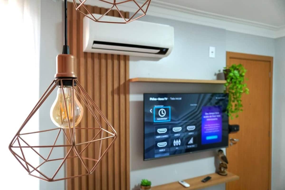 Căn hộ tiện nghi đơn giản, quang cảnh sân vườn