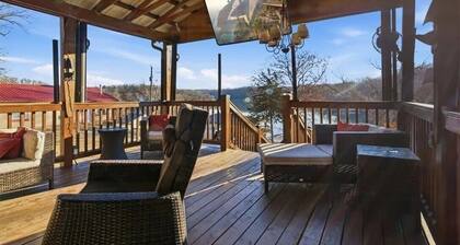Incredible View, Spacious 3-bedroom house, with large deck in peaceful cove 60mm