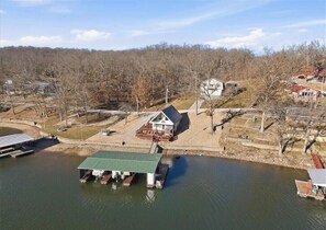 Exterior - Incredible View, Spacious 3-bedroom house, with large deck in peaceful cove 60mm (Edwards)