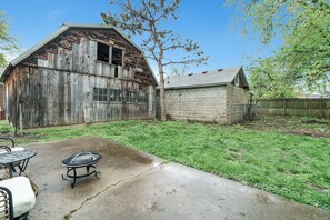Terrace/patio - Family-Friendly Retreat: 3BR Home with Game Room & Spacious Backyard Oasis (Jeffersonville)