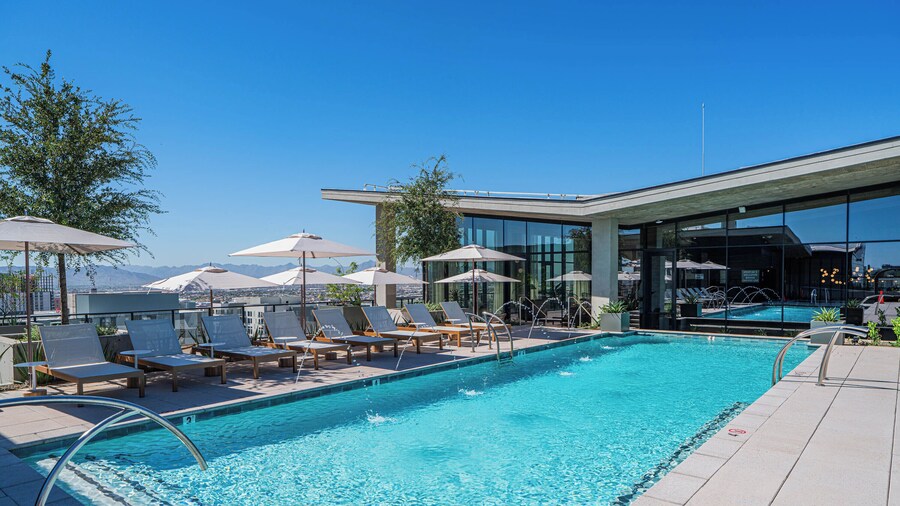 Deluxe Stay 5mins to Convention Center